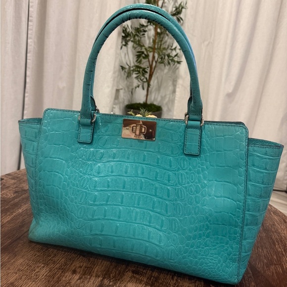 Kate Spade Elegant Turquoise Crocodile-Embossed Tote Handbag - Picture 1 of 10